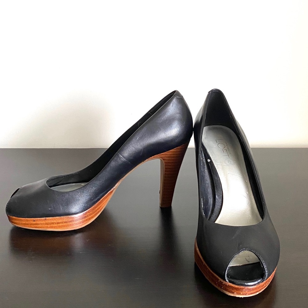 Ann Taylor LOFT Peep toe Platforms